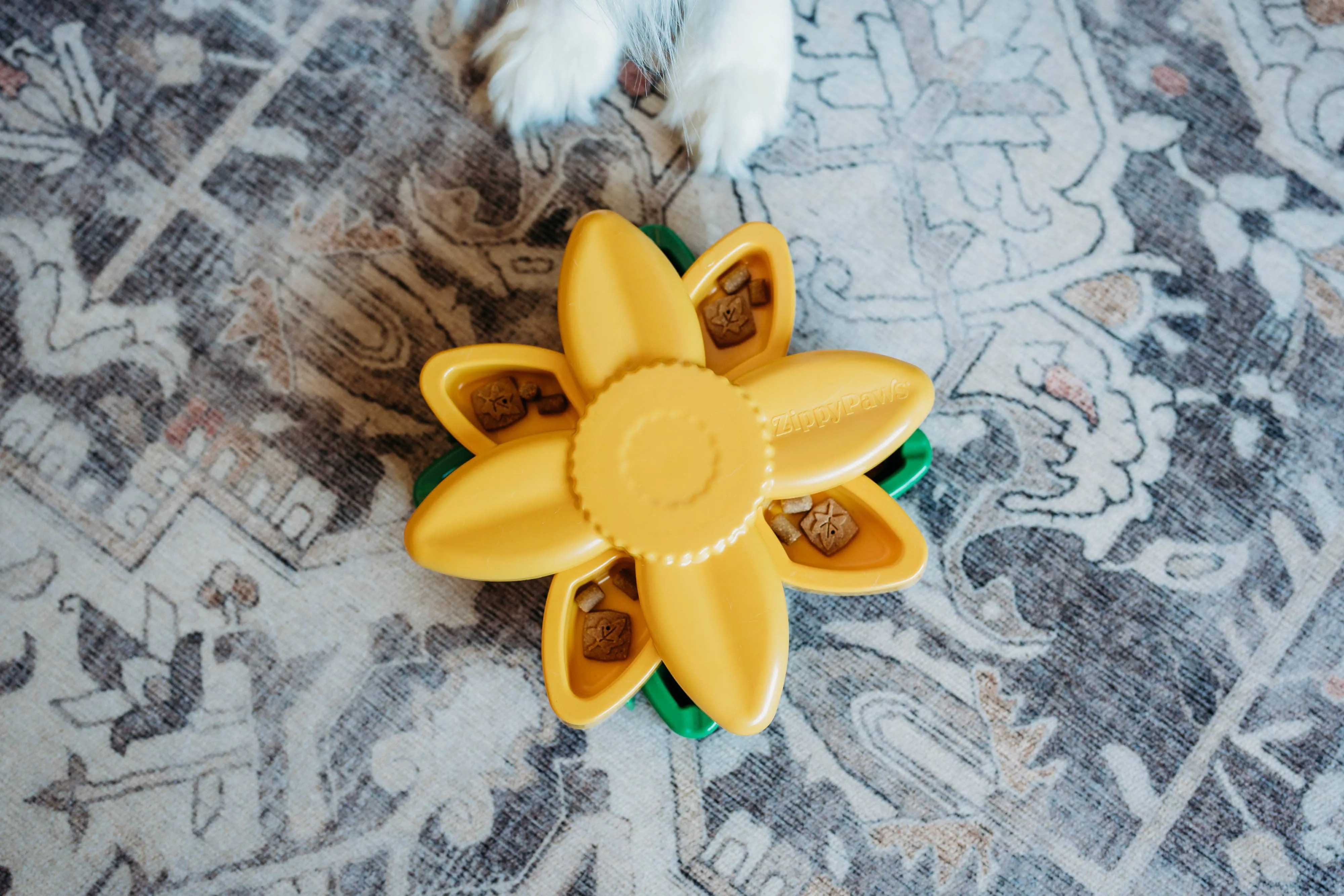 SmartyPaws Sunflower Puzzler -ZippyPaws